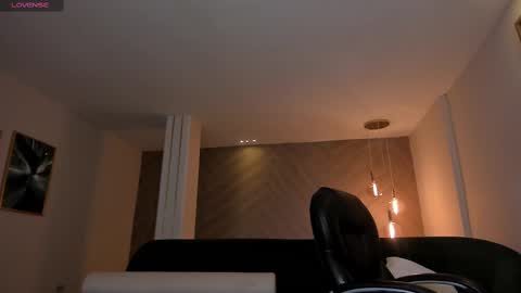 Martinna Bonnet online show from 02/11/25, 10:37