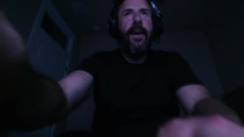 Snapshot of martlz chatting on 04/21/26, 03:35 Martlz online show from 04/21/26, 03:35