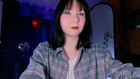 Snapshot of marty_bree chatting on 04/17/26, 05:27 Nancy online show from 04/17/26, 05:27