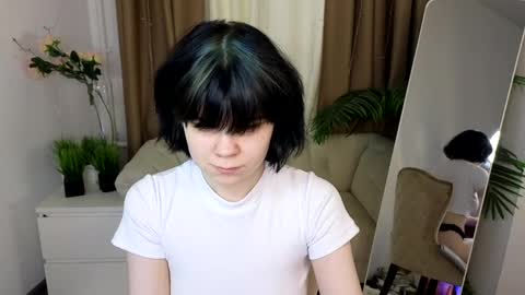 Snapshot of mary_backerr chatting on 04/20/26, 01:25 Mary online show from 04/20/26, 01:25