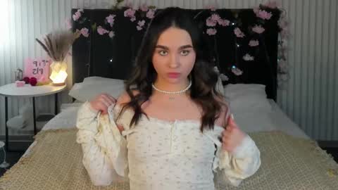 Mary online show from 12/22/25, 04:26