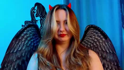 mary_broks online show from 10/31/25, 09:10