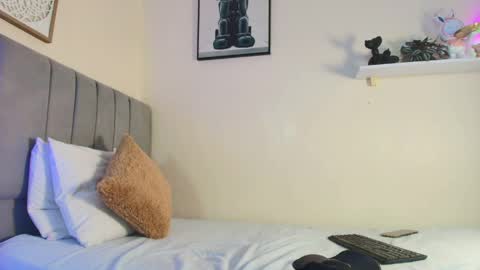 mary_cute9 online show from 04/25/26, 12:19