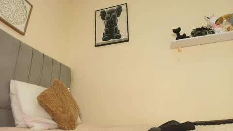 mary_cute9 online show from 06/05/26, 12:11