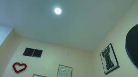 mary_cute9 online show from 06/18/26, 11:58
