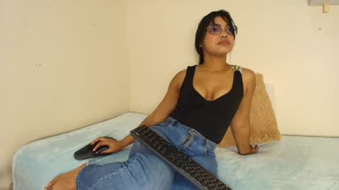mary_cute9 online show from 06/24/26, 12:04