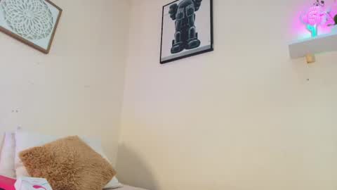 mary_cute9 online show from 07/02/26, 12:33