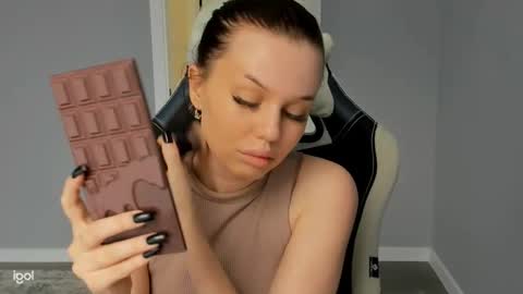 mary_jain13 online show from 10/24/25, 08:22