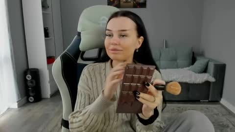 mary_jain13 online show from 10/28/25, 08:29