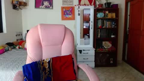 Snapshot of mary_jane1_ chatting on 02/17/25, 01:36 mary online show from 02/17/25, 01:36