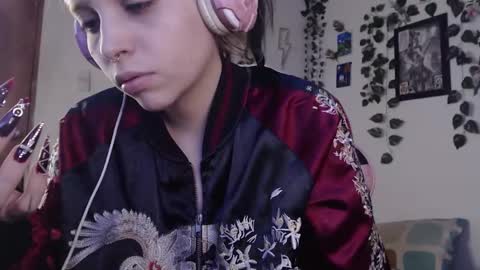                      100   online show from 12/25/24, 07:24