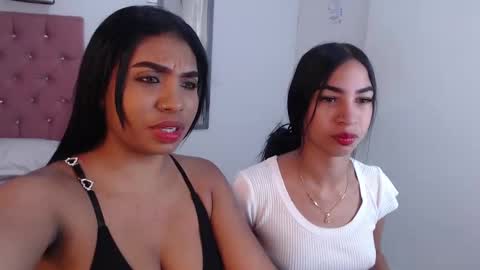 Snapshot of mary_live18 chatting on 02/19/25, 12:11 Hi guys im Mary online show from 02/19/25, 12:11