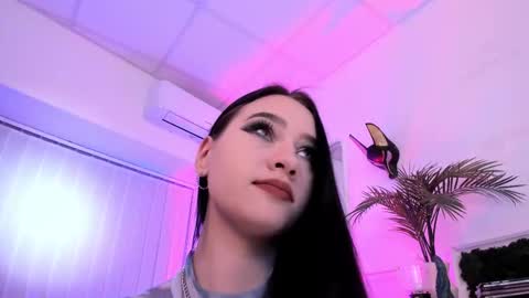 Mary online show from 10/19/25, 06:47