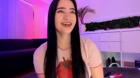 Mary online show from 06/18/26, 06:35