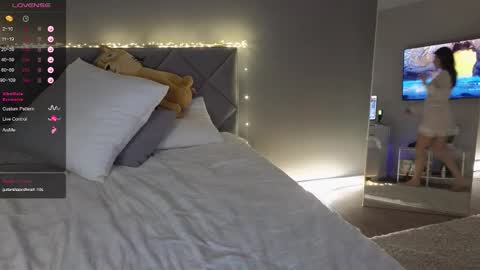 Maria online show from 10/25/25, 05:08