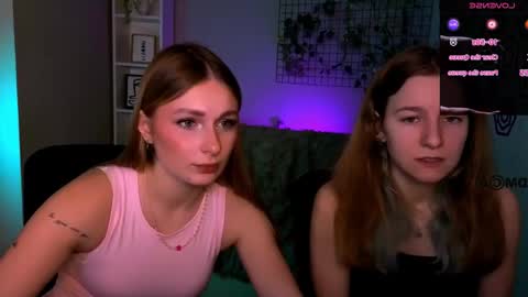 Snapshot of mary_meow_hot chatting on 12/14/25, 10:42 Mary online show from 12/14/25, 10:42