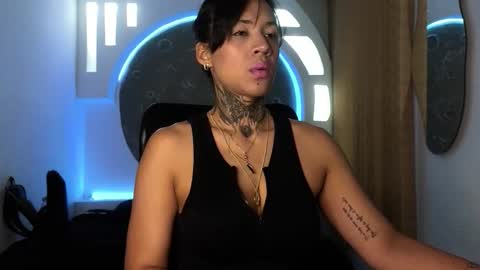 Snapshot of mary_rabbit chatting on 12/14/25, 04:29 M A R Y online show from 12/14/25, 04:29