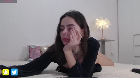 Snapshot of mary_the_queen chatting on 02/09/25, 05:40 mary_the_queen online show from 02/09/25, 05:40