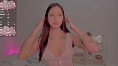 Snapshot of mary_tim chatting on 12/17/25, 06:03 Maryana online show from 12/17/25, 06:03
