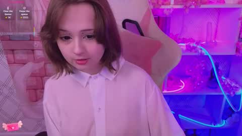 Snapshot of mary_u chatting on 10/11/25, 03:28 Ur Mary online show from 10/11/25, 03:28