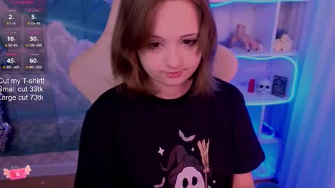 Snapshot of mary_u chatting on 11/02/25, 01:30 Ur Mary online show from 11/02/25, 01:30