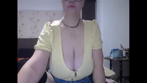 Mary online show from 01/06/25, 03:53