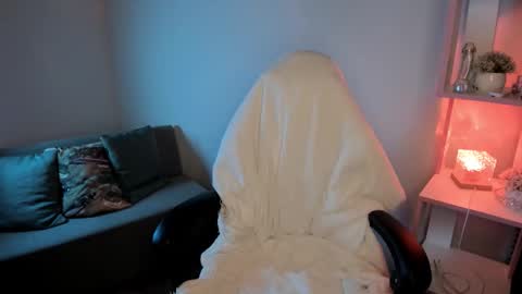 Snapshot of mary_xextra chatting on 10/05/25, 01:04 Mary GTM3Mon Wed Thu Sat Sun 0400 am-1030pm online show from 10/05/25, 01:04