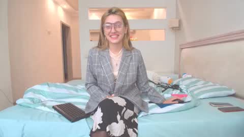 Snapshot of marya442004 chatting on 10/04/25, 10:02 marya442004 online show from 10/04/25, 10:02