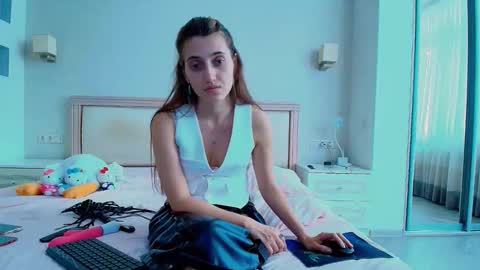 Snapshot of marya442004 chatting on 11/06/25, 11:11 marya442004 online show from 11/06/25, 11:11