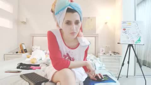 Snapshot of marya442004 chatting on 11/27/25, 01:18 marya442004 online show from 11/27/25, 01:18