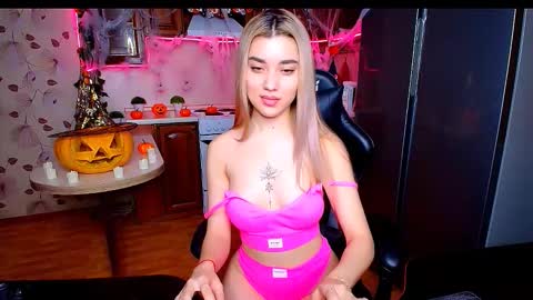 Snapshot of maryam_xs chatting on 11/01/25, 12:56 maryam online show from 11/01/25, 12:56