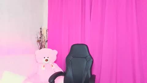 Snapshot of maryam_xs chatting on 12/05/25, 01:03 maryam online show from 12/05/25, 01:03