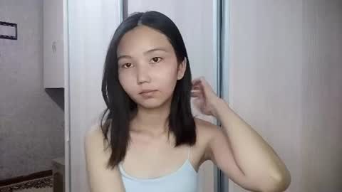 Snapshot of marybellegalaviz chatting on 07/05/26, 01:07 Lily online show from 07/05/26, 01:07