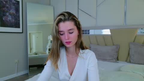 Snapshot of marybeth_snow chatting on 12/29/24, 11:08 Marybeth online show from 12/29/24, 11:08