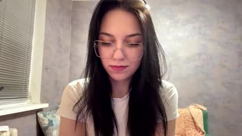 Snapshot of maryellensiewert chatting on 12/14/25, 09:30 Stephie online show from 12/14/25, 09:30