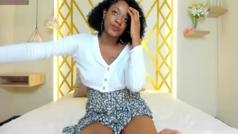 Snapshot of maryevans_ chatting on 05/29/26, 12:47 online show from 05/29/26, 12:47