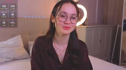 Snapshot of maryflorez chatting on 05/17/26, 07:10 Bella3 online show from 05/17/26, 07:10