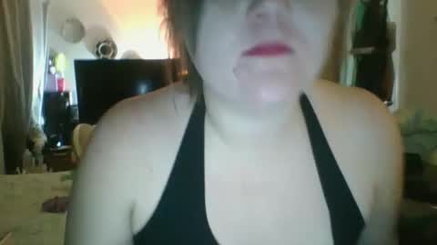 Snapshot of maryjane7036 chatting on 12/24/24, 09:17 maryjane7036 online show from 12/24/24, 09:17