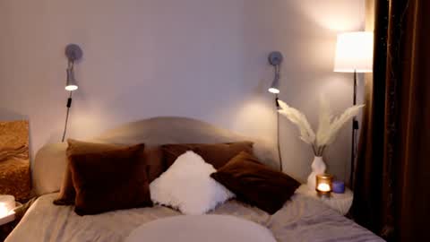 Snapshot of marykeysss chatting on 06/17/26, 03:57 Bun online show from 06/17/26, 03:57