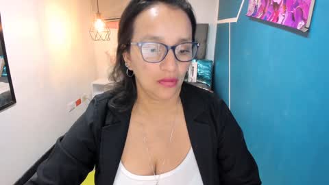 Marylin online show from 12/16/24, 10:56