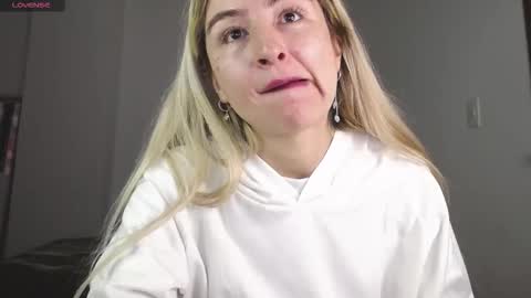 maryly rose online show from 10/19/25, 05:02