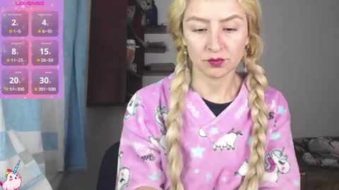 Snapshot of marylyrose chatting on 04/02/26, 03:59 maryly rose online show from 04/02/26, 03:59