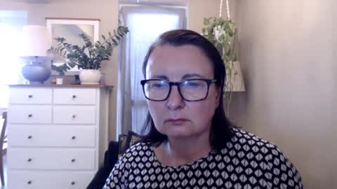 Mary online show from 09/10/25, 12:16