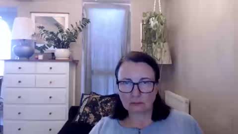 Mary online show from 09/12/25, 12:16