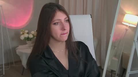 Snapshot of marymillerr chatting on 01/08/26, 06:59 Mary Miller online show from 01/08/26, 06:59