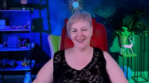 Snapshot of marymogan chatting on 11/25/25, 05:57 marymogan online show from 11/25/25, 05:57