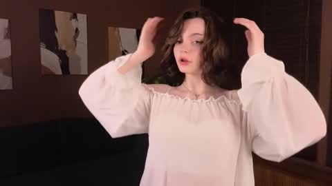 Mary online show from 11/12/25, 01:17