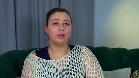 Snapshot of marymurrays chatting on 11/21/25, 06:39 MaryMurrays online show from 11/21/25, 06:39