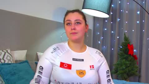 Snapshot of marymurrays chatting on 12/21/25, 06:48 MaryMurrays online show from 12/21/25, 06:48