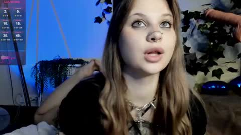 Snapshot of marynixoxo chatting on 03/04/25, 05:11 Mary x online show from 03/04/25, 05:11